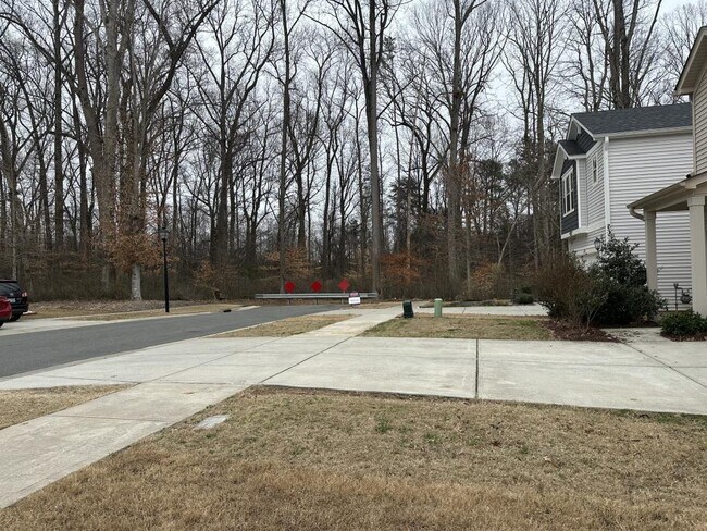 Building Photo - 6212 Hailstone Rd