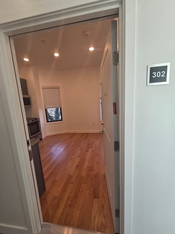 Building Photo - 165 Hawthorne St