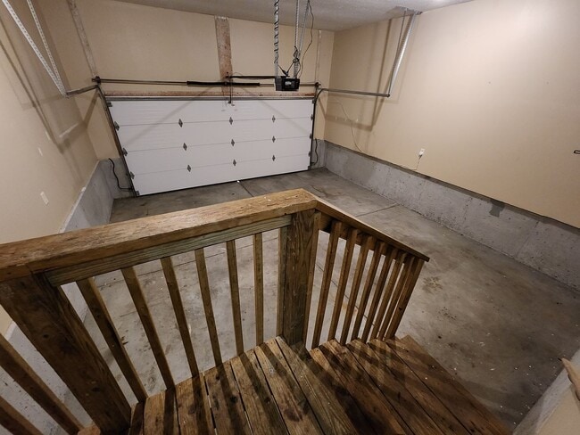 Building Photo - 3868 S Timbercreek Ave