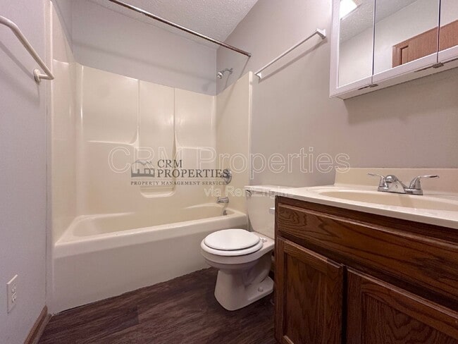 Building Photo - 1326 S Waugh St