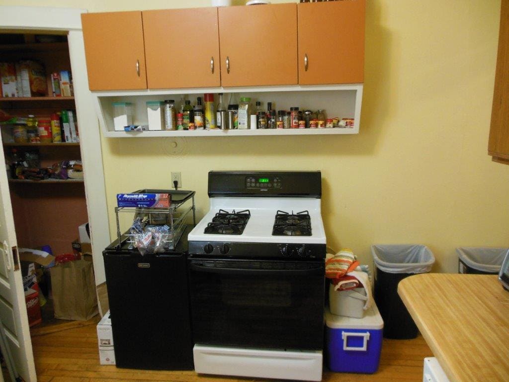 Building Photo - 414 W Main St