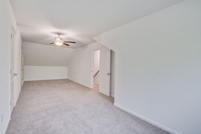 Building Photo - 200 Woodward Rd