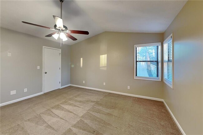 Building Photo - 1510 River Rock Trce