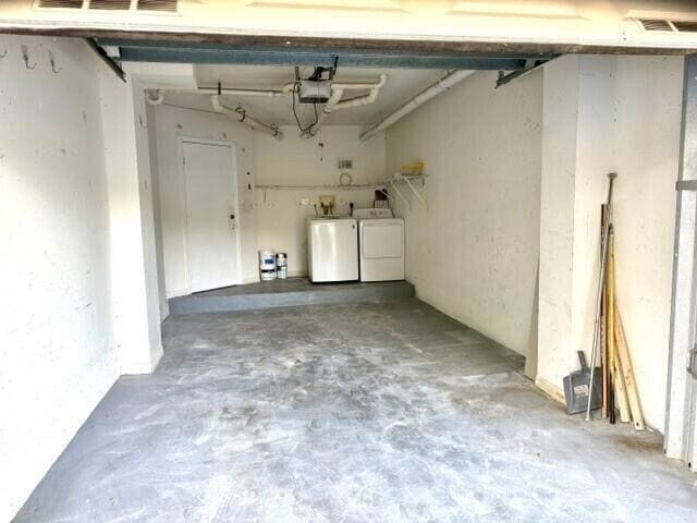 Building Photo - 100 Crestwood Ct N