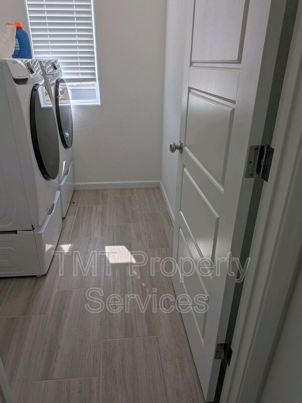 Building Photo - 8809 Boes Wy