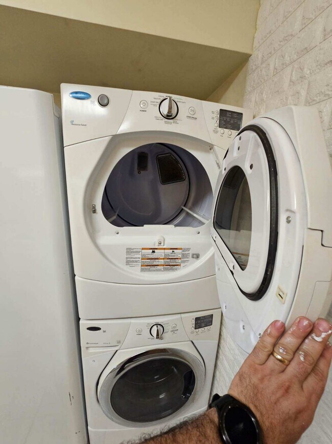 Building Photo - 10011 NW 4th St