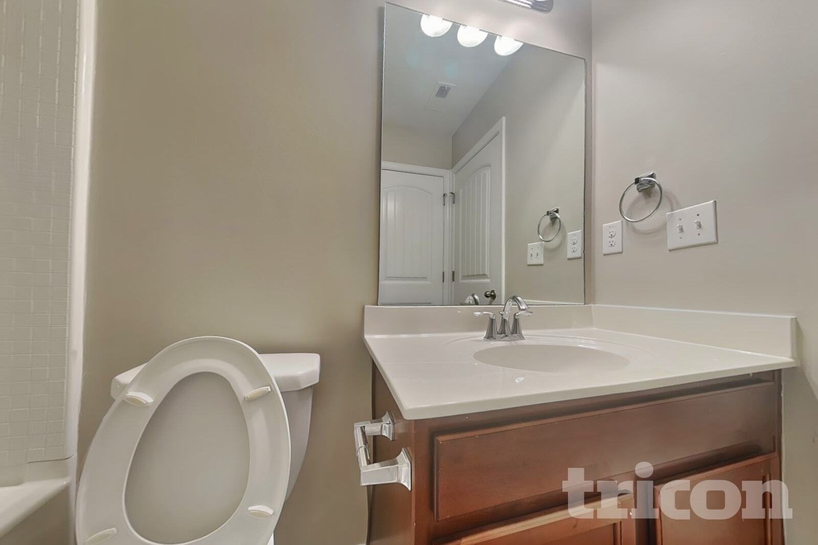 Building Photo - 3440 Baylor Cir