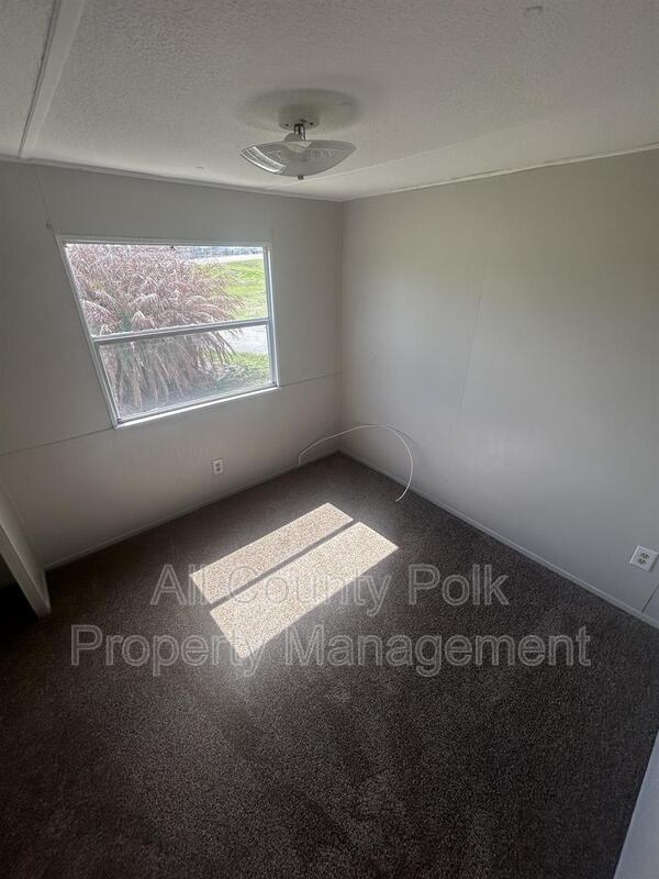 Building Photo - 2735 W 10th St