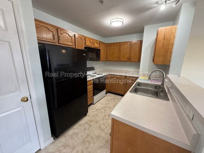 Building Photo - 5012 Lawndale Dr