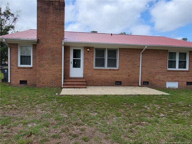 Building Photo - 207 Duncan Rd