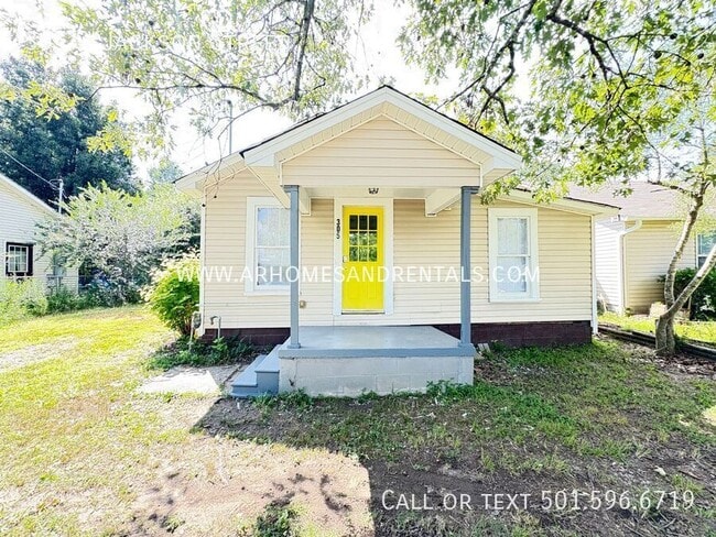 Primary Photo - 305 S Jackson St