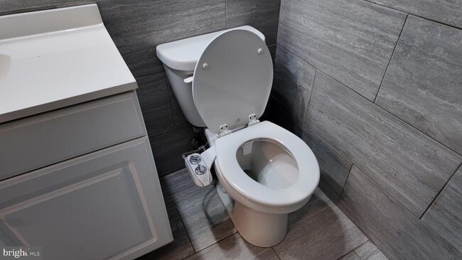 Building Photo - 105 S Morton Ave