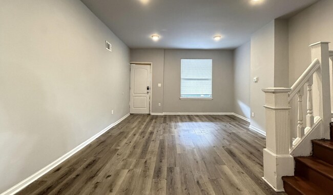 Building Photo - 5820 Belmar St
