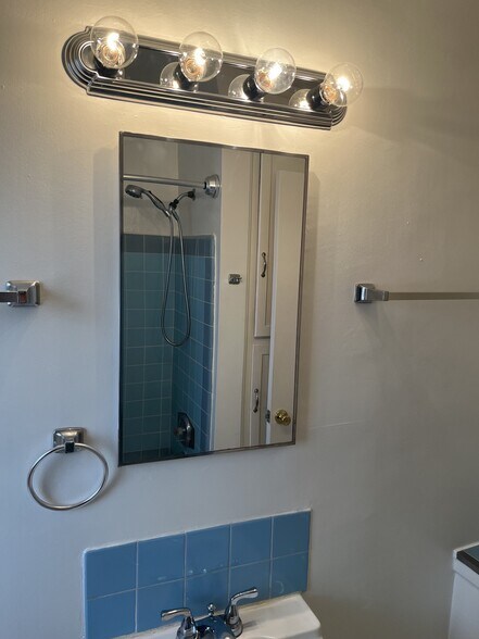Bathroom 1 - 3171 S Barrington Ave