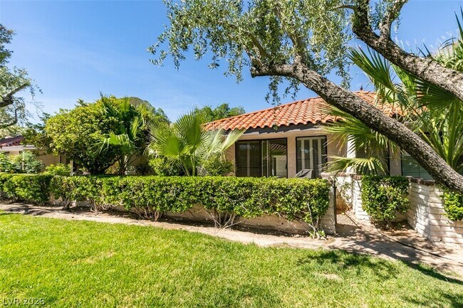 Building Photo - 3452 Pino Cir