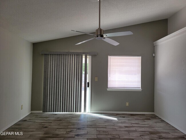 Building Photo - 14044 Peter Noyes Dr