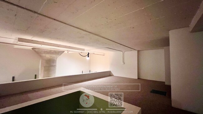 Building Photo - Fantastic space at Emeryville Warehouse Lo...