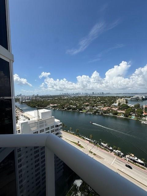 Building Photo - 4775 Collins Ave