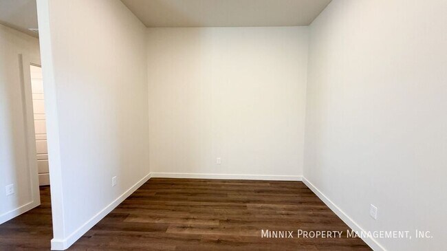 Building Photo - 2170 Langford Ave