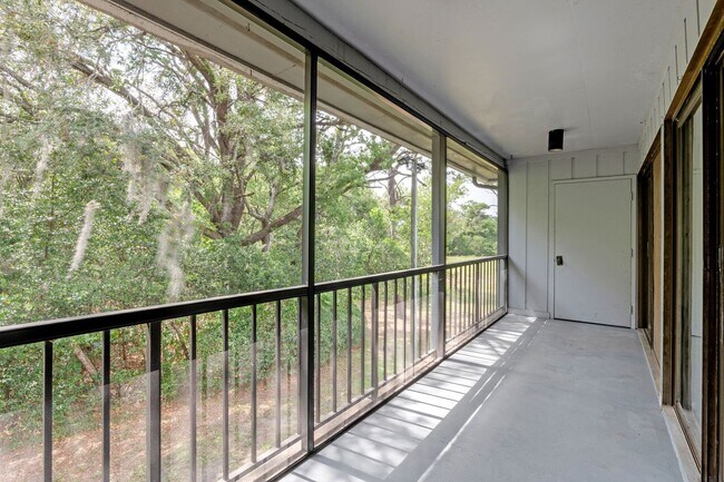 Building Photo - Lovely 1/1 condo in Winter Springs ~ Fresh...