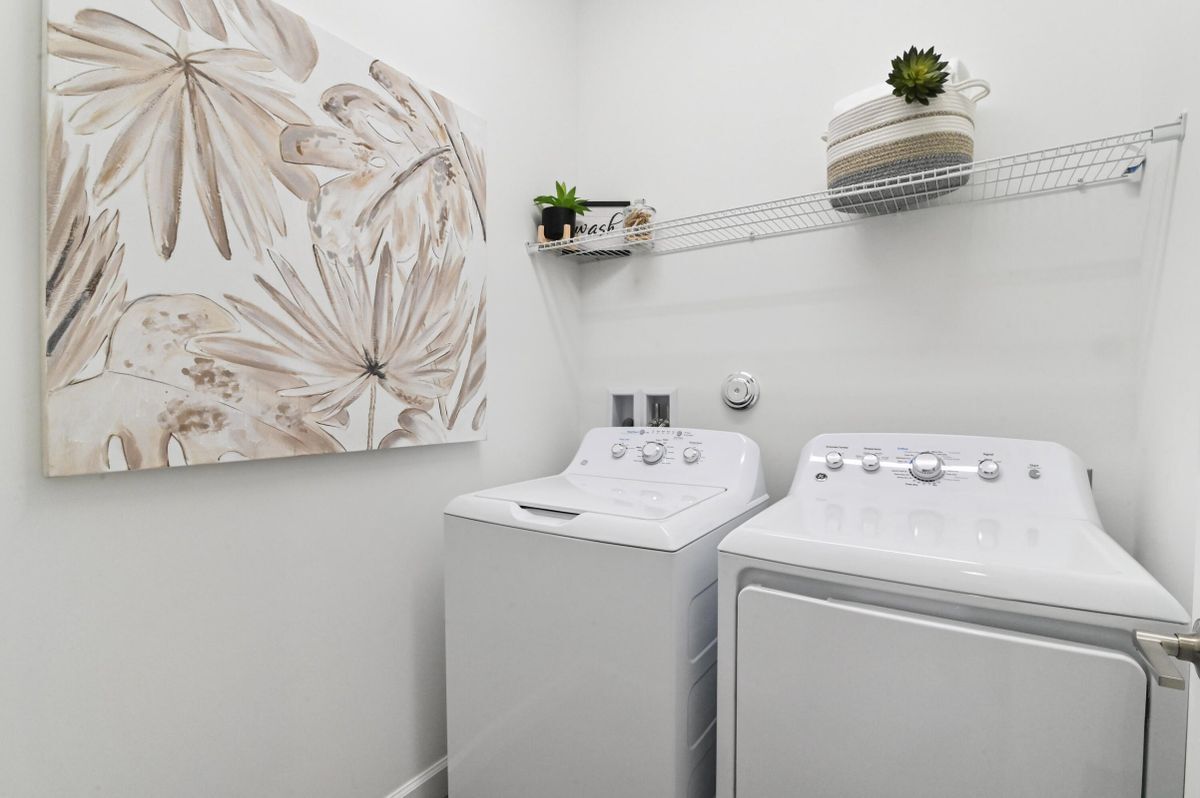 Building Photo - 6365 Tenor Dr