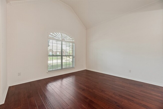 Building Photo - 3104 Angus Dr
