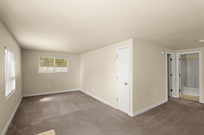 Building Photo - Single Family Ranch