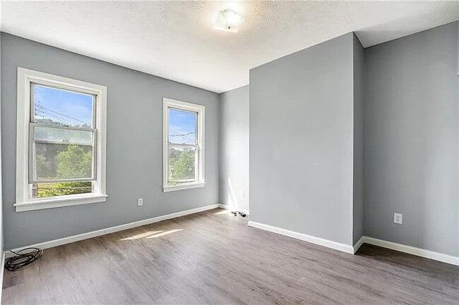 Building Photo - 1406 Superior Ave