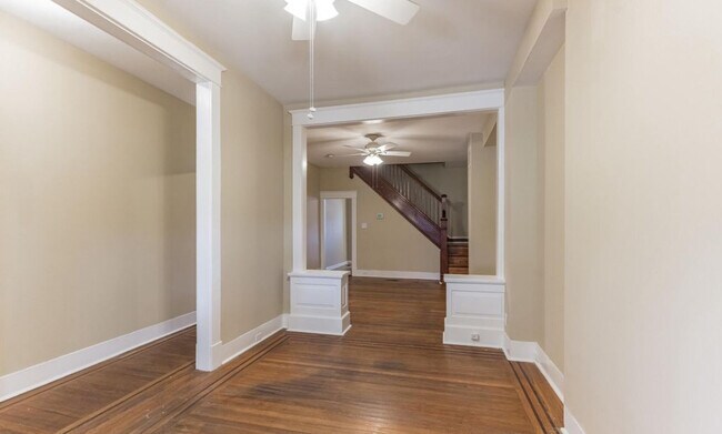Building Photo - 3014 Clifton Park Terrace