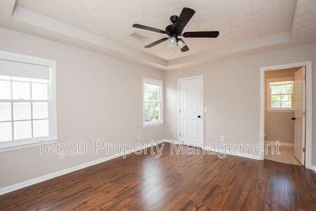 Building Photo - 1018 Sugar Mill Dr