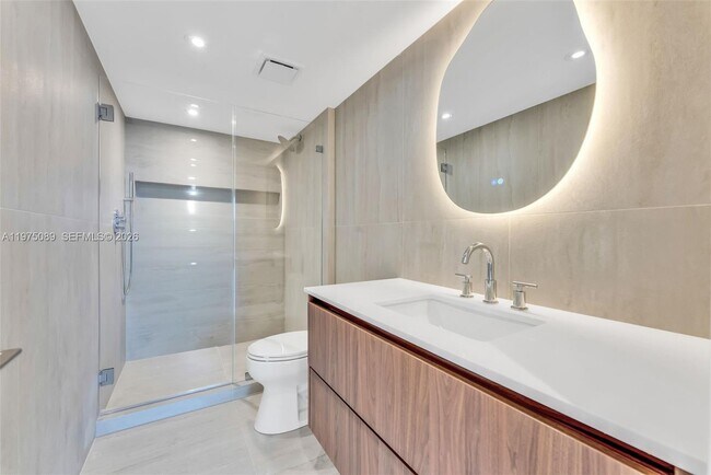 Building Photo - 19355 Turnberry Way