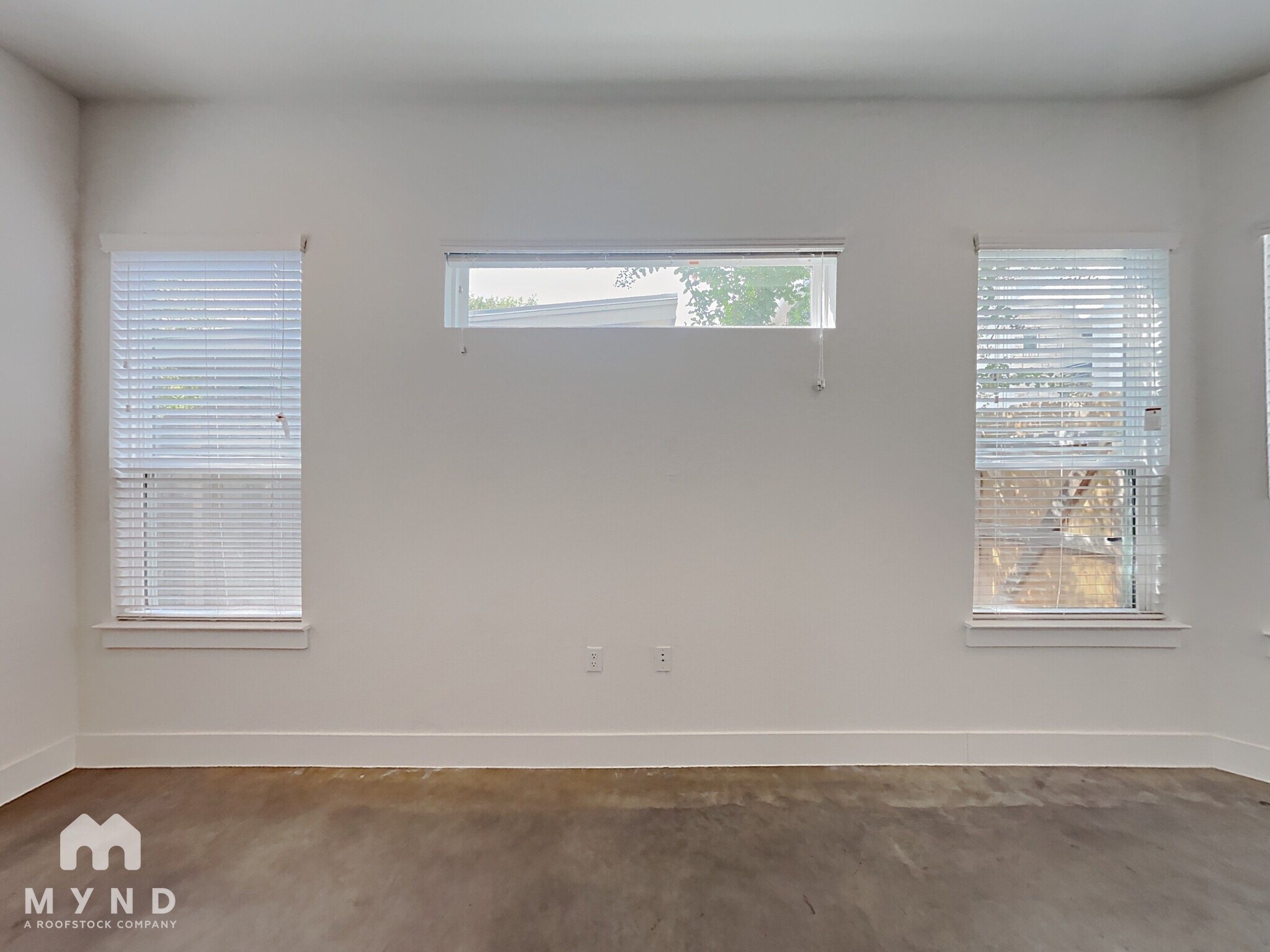 Building Photo - 8922 Menchaca Rd