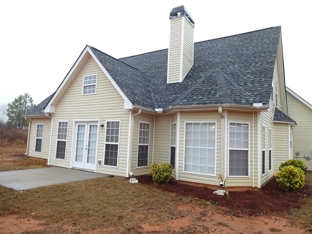 Building Photo - 212 Hedgewood Dr