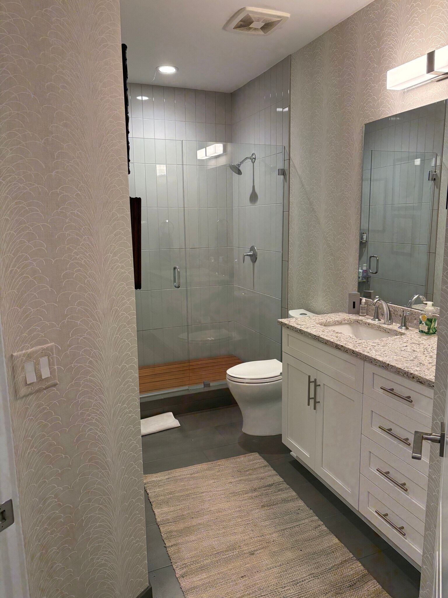 Building Photo - 20 Rutledge St