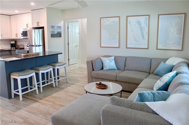 Building Photo - 2744 Sanderling Ct