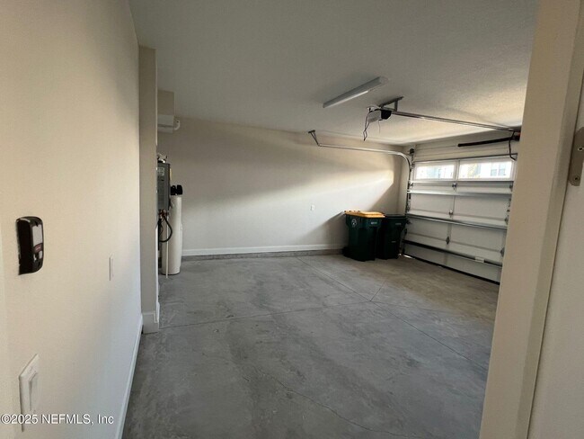 Building Photo - 11380 Newtonian Blvd