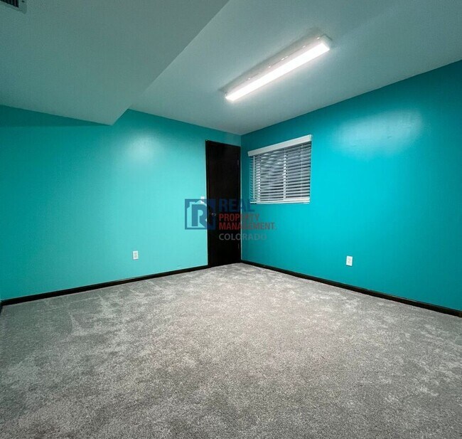 Building Photo - 4044 Cypress Ct