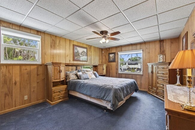 Building Photo - 704 Juniper Dr