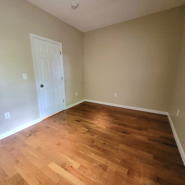 Back Bedroom - 501 S 10th St