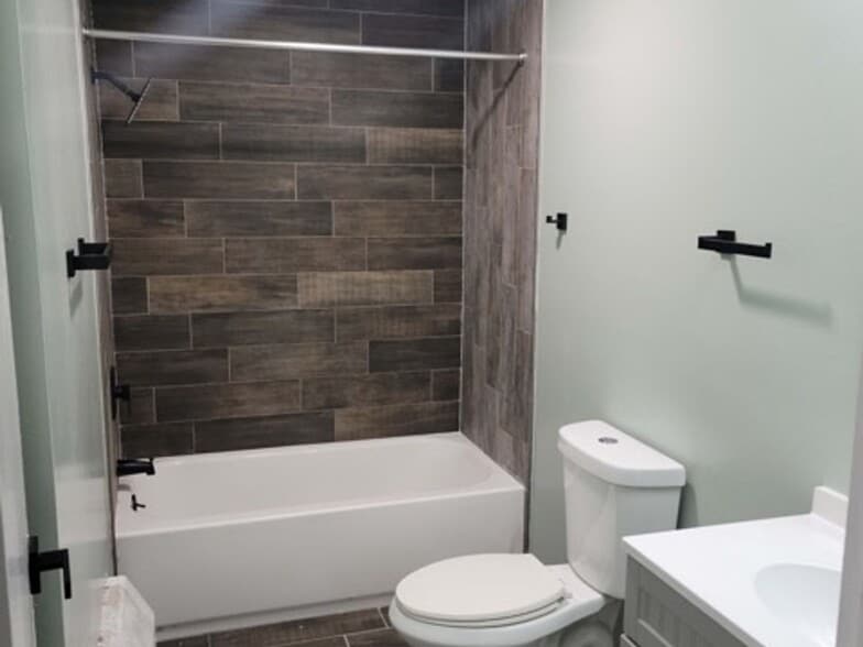 Building Photo - 190 Dwight St