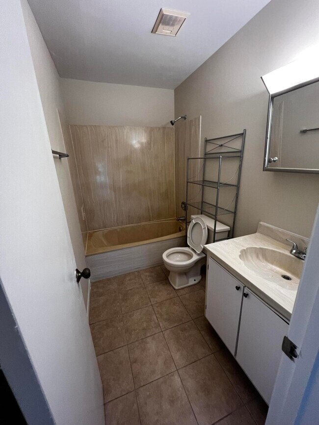 Building Photo - 4215 S 57th Ave