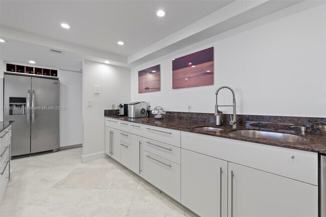 Building Photo - 5701 Collins Ave