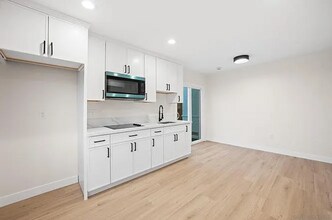 Building Photo - ****MODERN 1BD COTTAGE (ADU) – PRIVACY, ST...