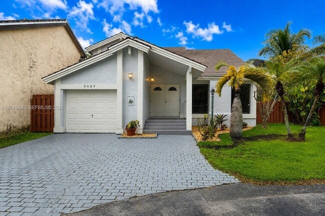 Building Photo - 9587 SW 148th Ave