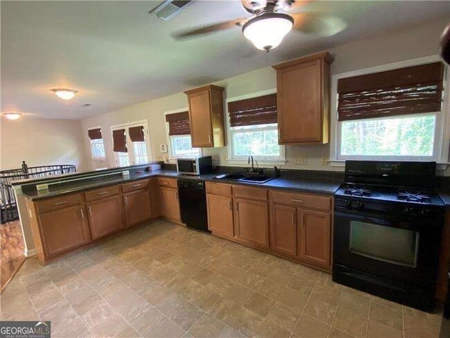 Building Photo - 1593 Bubbling Creek Rd NE