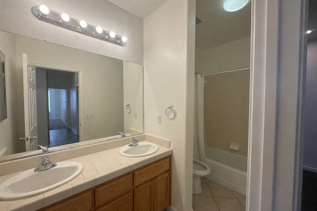 Building Photo - 2713 Donner Trail