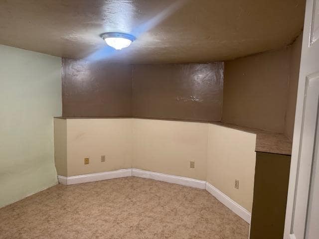 Building Photo - 263 Monroe St