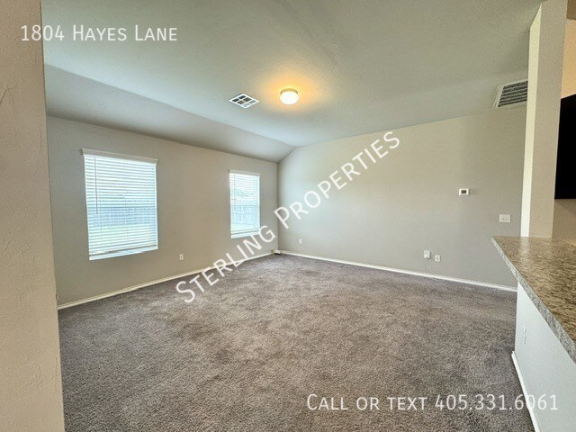 Building Photo - 1804 Hayes Ln