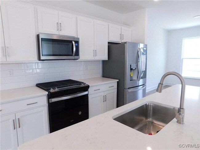 Building Photo - 7037 Leire Ln