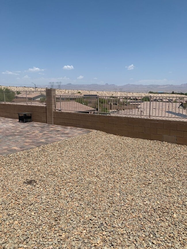 Building Photo - 2676 Chinaberry Hill St